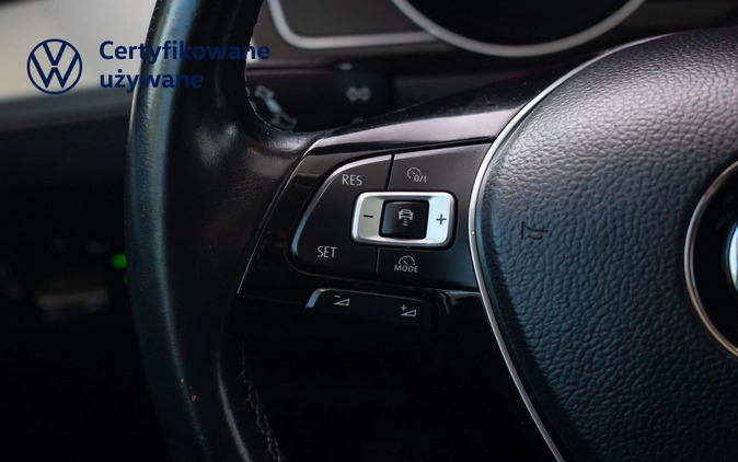 Volkswagen Passat cena 69900 przebieg: 137070, rok produkcji 2017 z Łódź małe 781